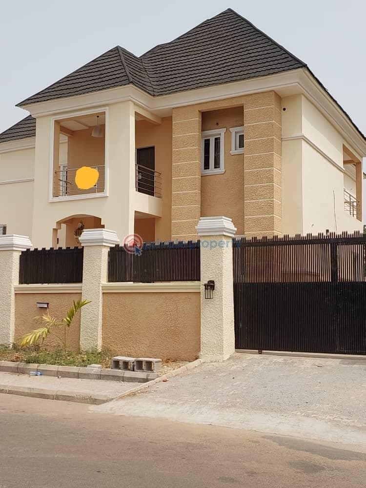 Airbnb Duplex Exterior